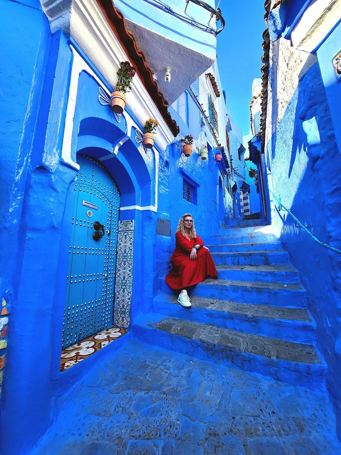 Blue-painted medina street in Chefchaouen on the Casablanca to Marrakech route