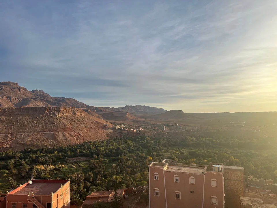 Oasis valley and rocky mountains during a four-day Merzouga, Dades and Todra tour