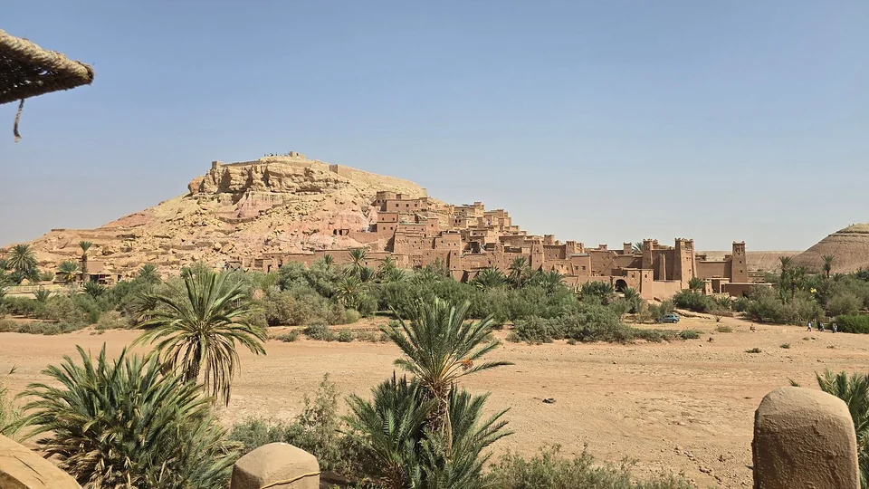 Ait Ben Haddou and palm trees during a private five-day Merzouga tour